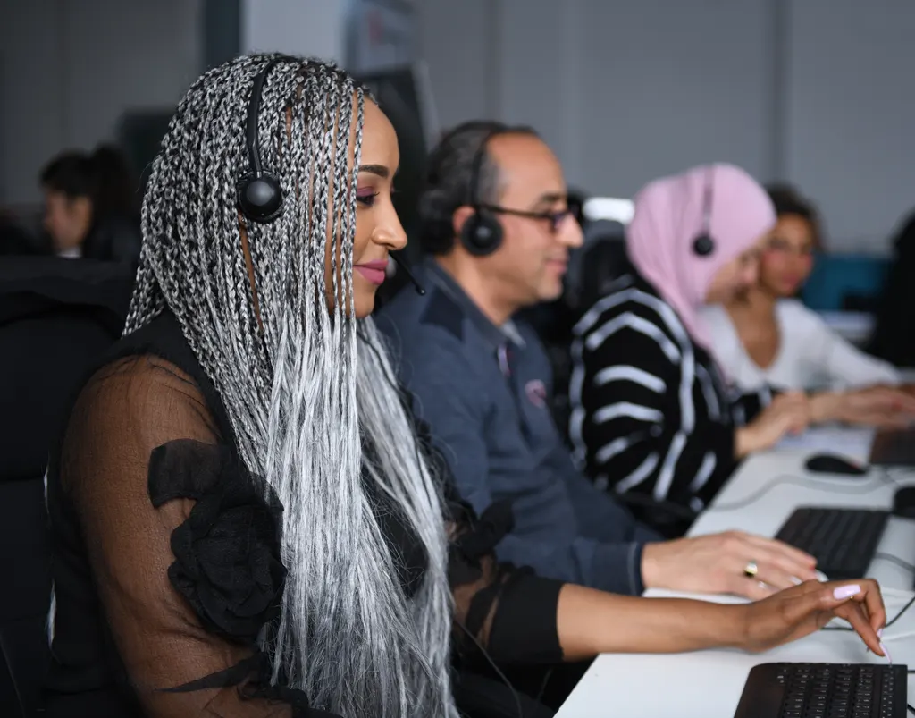 Conseillers Nexus en casque sur le plateau de Tunis